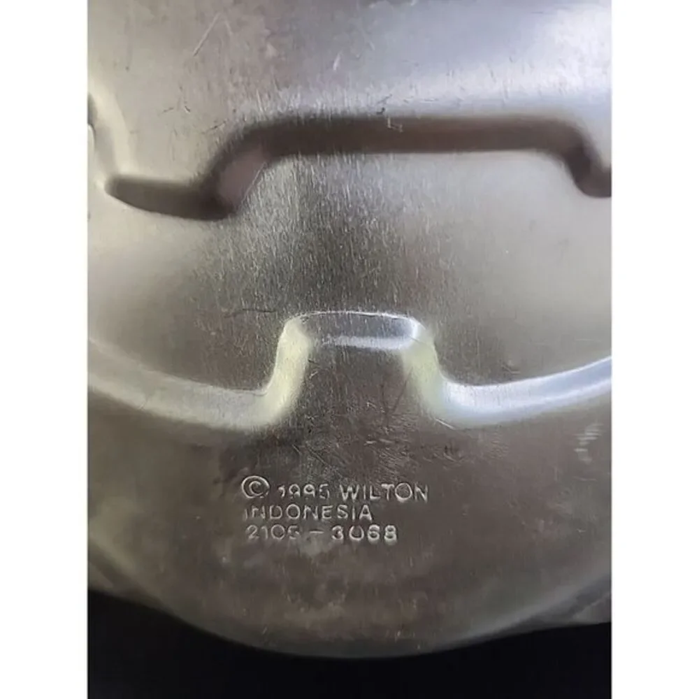 Vintage Halloween Jack-o-Latern‎ Pumpkin 1985 Wilton Aluminum Cake Pan 2105-3068